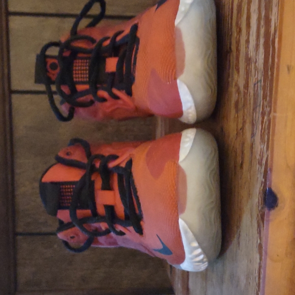 KD shoes - Picture 4 of 4